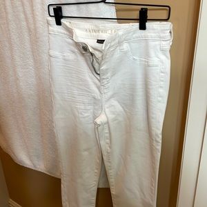New with tags American Eagle size 8 jeggings white